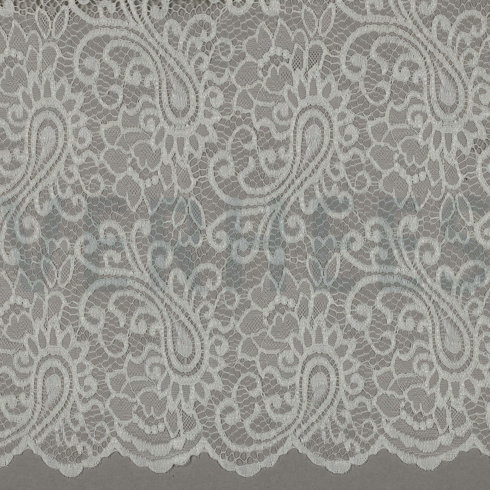 LACE TWO-SIDE SCALLOP OFF WHITE (high resolution)