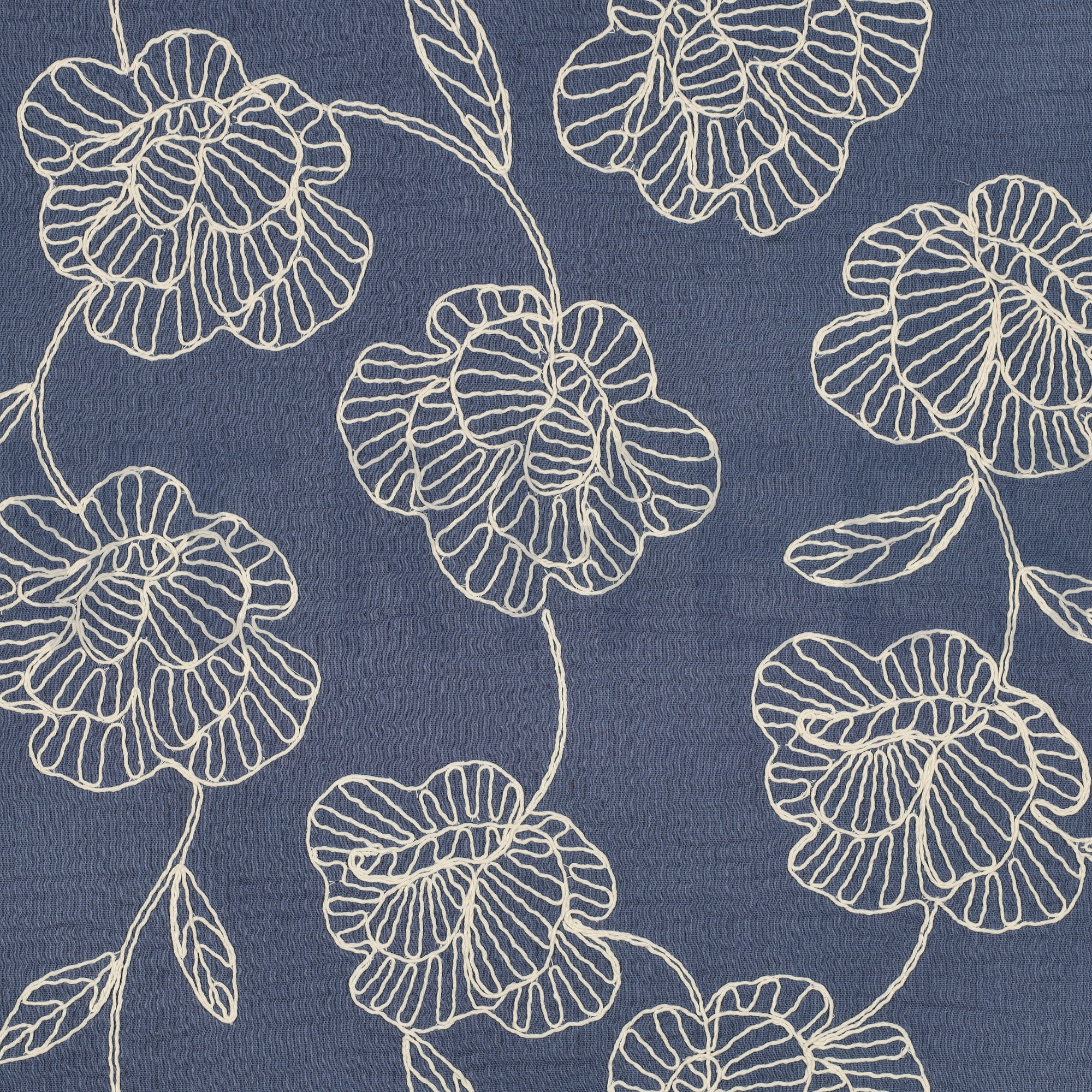 MUSSELIN STICKEREI BLUMEN BLAU (high resolution)