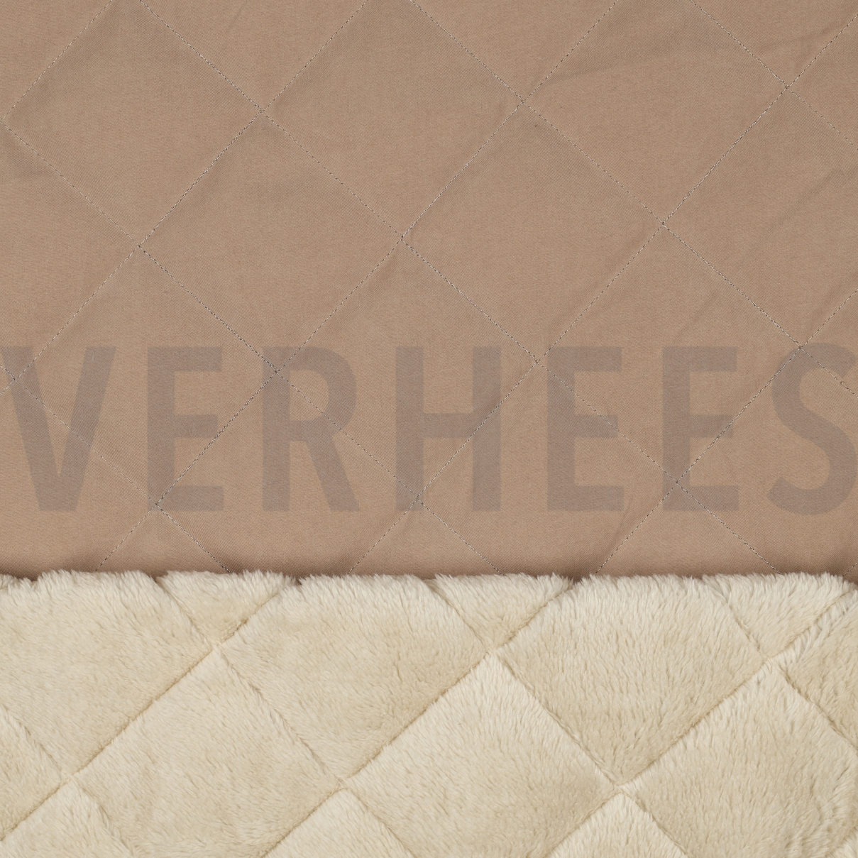 MATELASSÉ FAUX FUR CAPPUCCINO (high resolution)