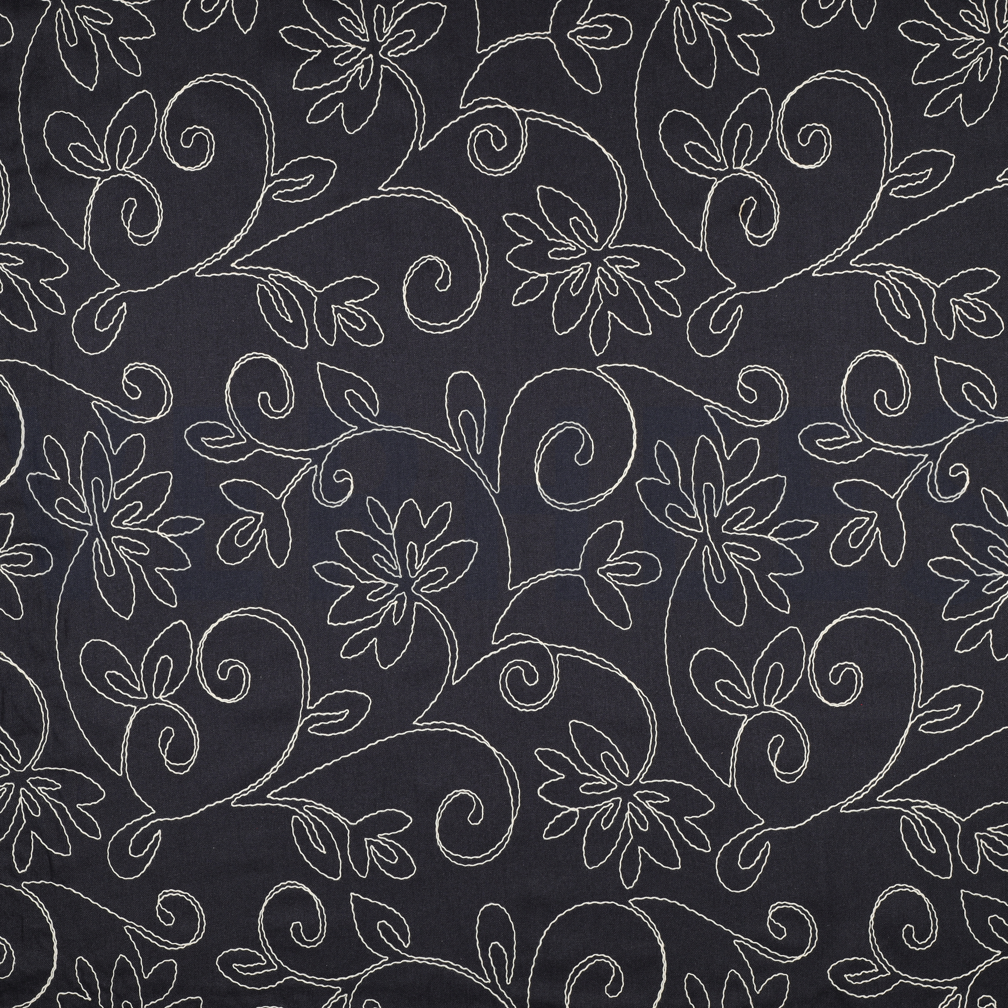 LINNEN VISCOSE EMBROIDERY BLOEMEN MARINEBLAUW (high resolution)