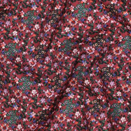 FEIN GEWEBTE BAUMWOLLPOPELINE DIGITAL BLUMEN BORDEAUXROT (hover)