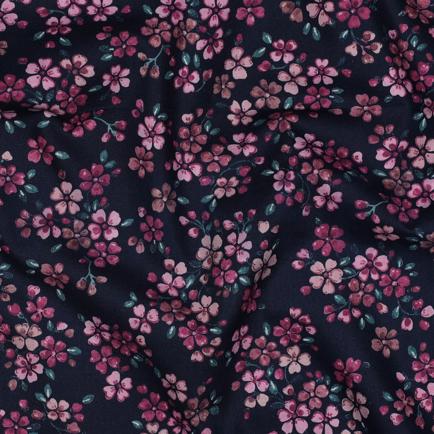 FIJNGEWEVEN KATOENEN POPLIN DIGITAAL BLOEMEN MARINEBLAUW (hover)