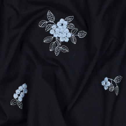 COTTON VOILE EMBROIDERY FLOWERS NAVY (hover)