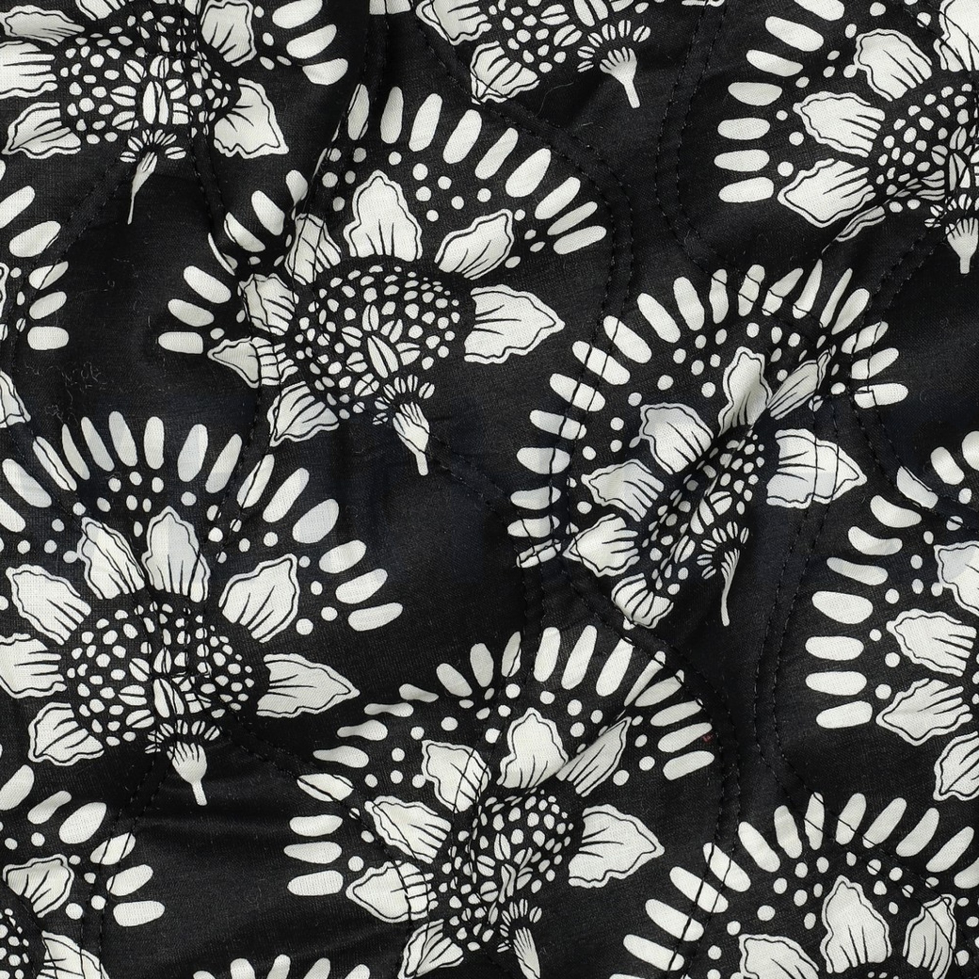 BAUMWOLLE VOILE GESTEPPT BLUMEN SCHWARZ (high resolution) #2