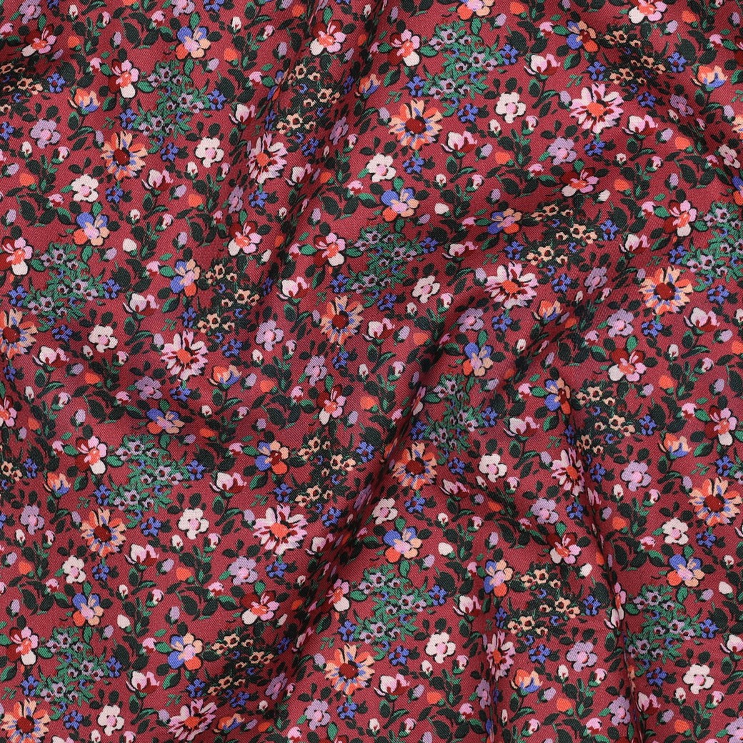 FEIN GEWEBTE BAUMWOLLPOPELINE DIGITAL BLUMEN BORDEAUXROT #7