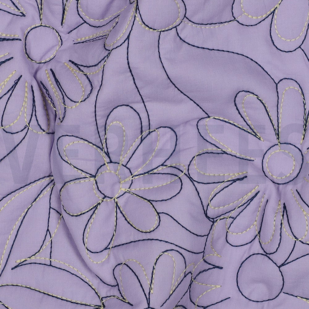 BAUMWOLLE GESTEPPT BLUMEN LAVENDEL #7