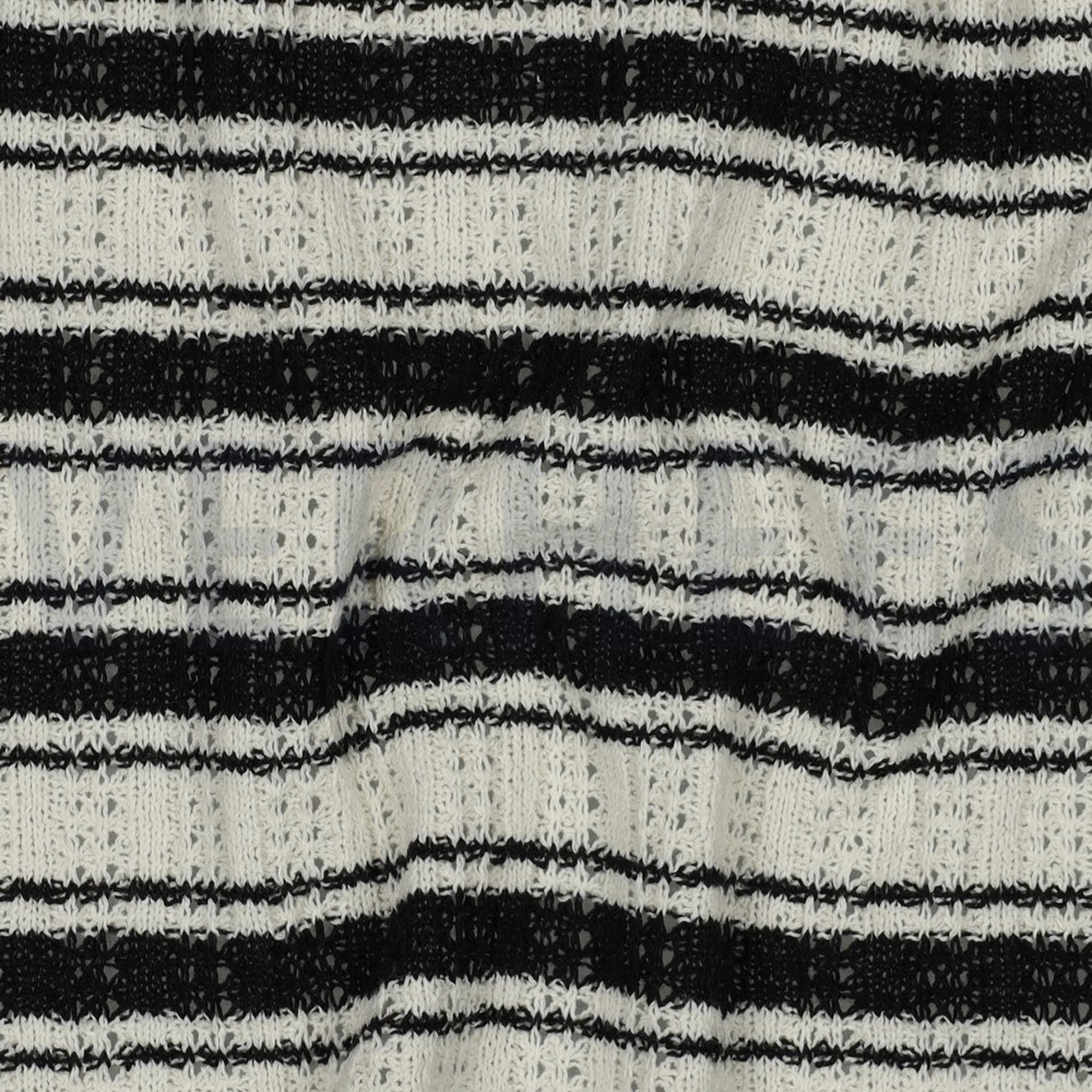 KNITTED JACQUARD BLACK (high resolution) #2