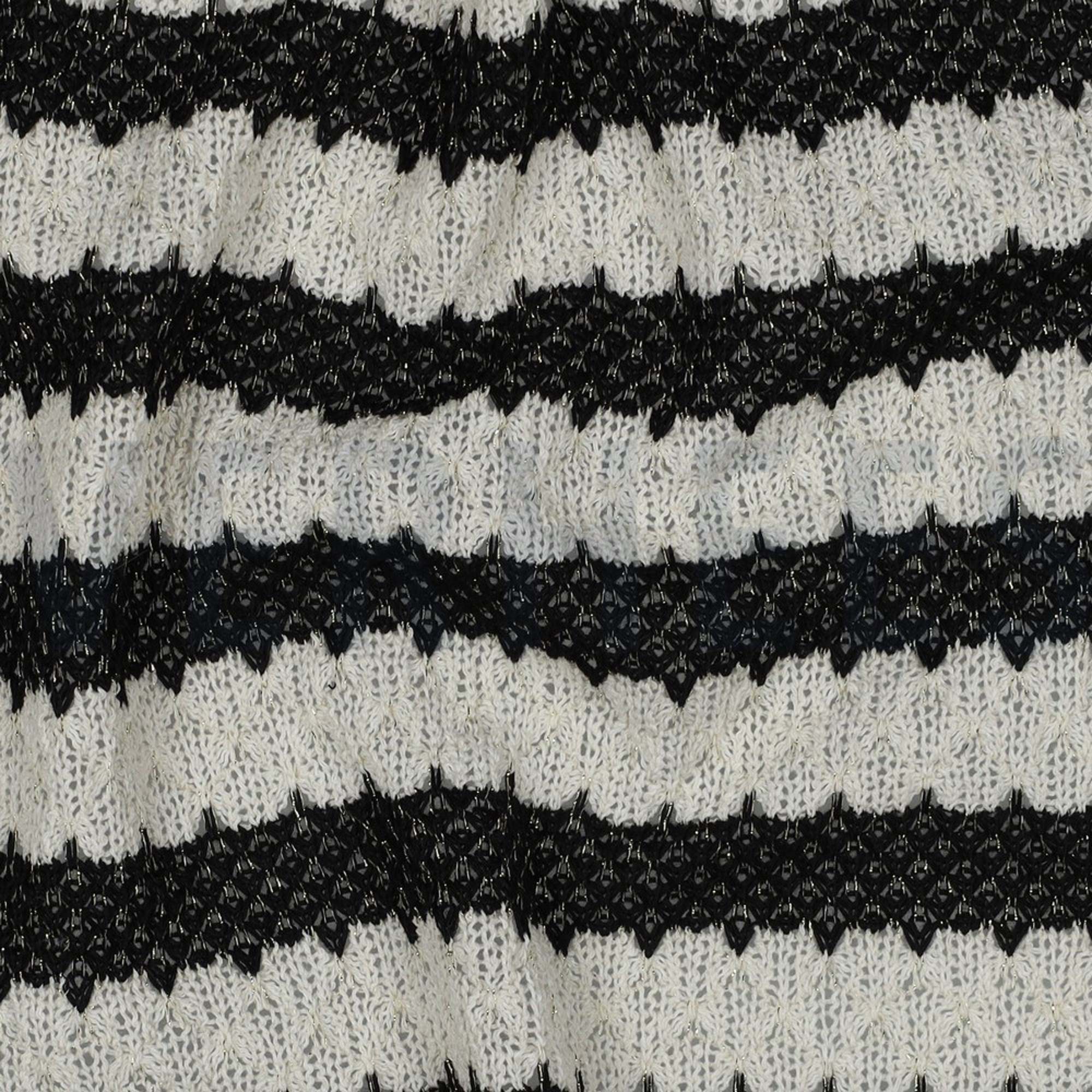 STRICK JACQUARD SCHWARZ GOLD LUREX (high resolution) #2