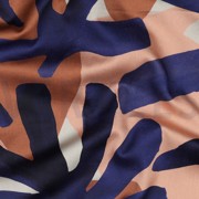 KATOEN SATIJN DIGITAAL BLADEREN BLAUW (thumbnail) #2