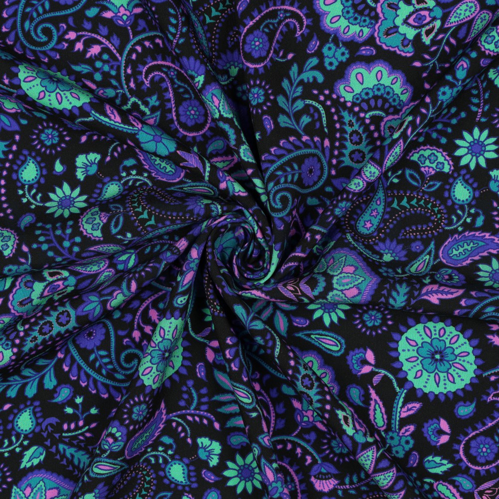 LENZING™ ECOVERO™ DIGITAL PAISLEY BLACK (high resolution) #3