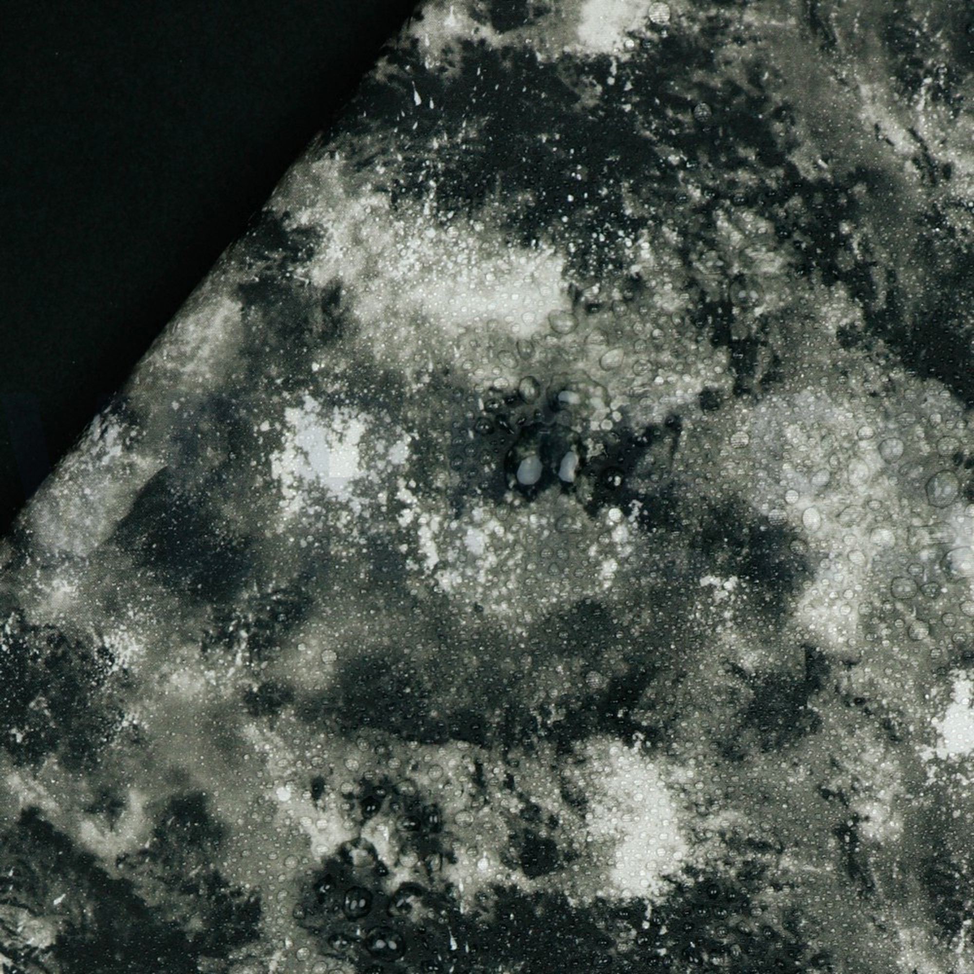 SOFTSHELL DIGITAL WATERCOLOUR BLACK (high resolution) #3