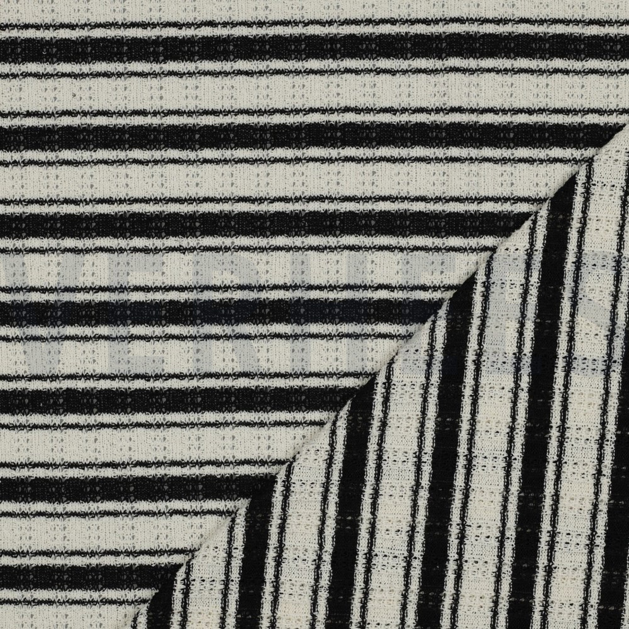 KNITTED JACQUARD BLACK (high resolution) #4