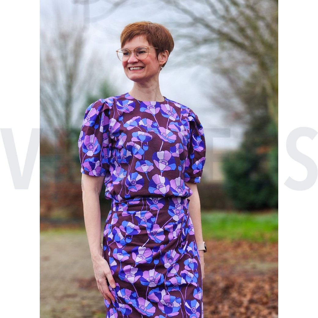 COTTON VISCOSE FLOWERS NAVY #7