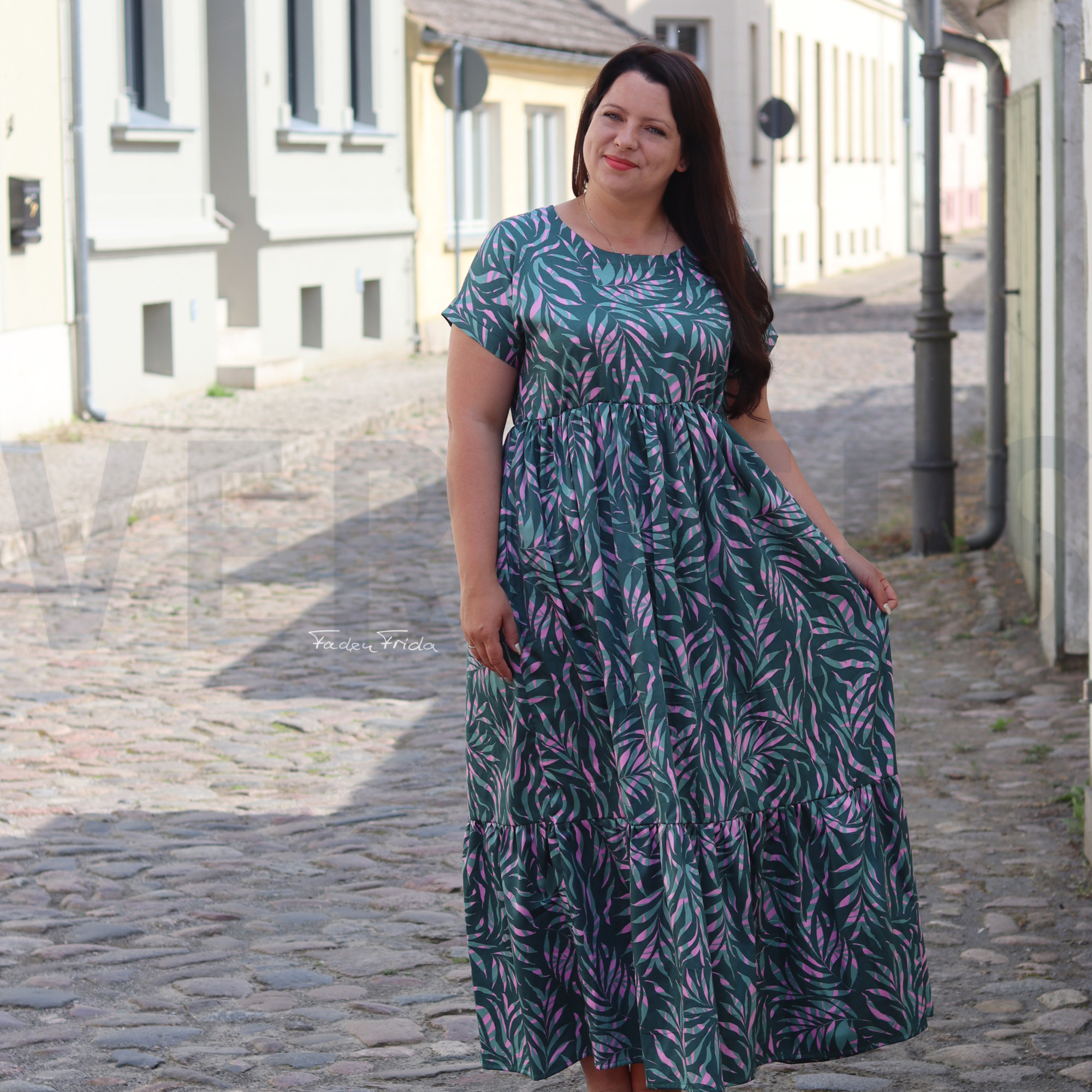 COTTON SATIN LEAVES BURGUNDY (high resolution) #6