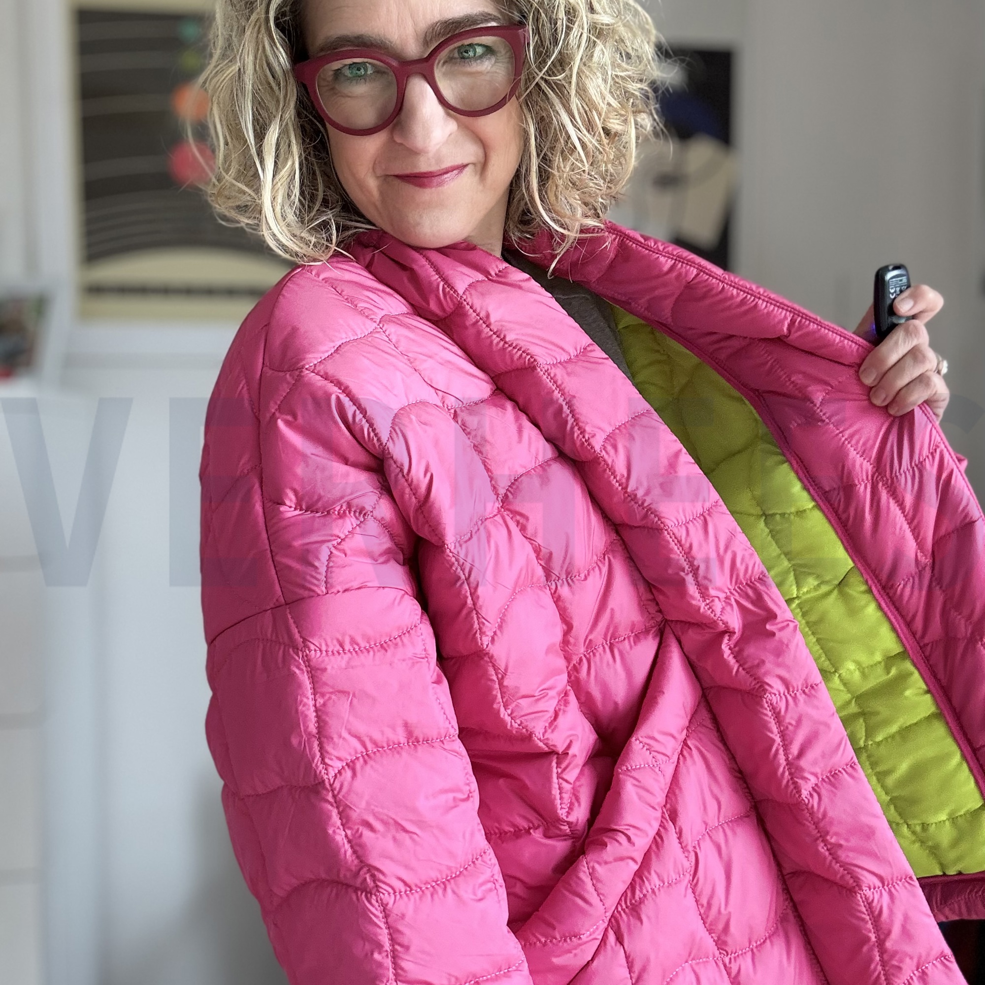 STEPPED GRAPHIC SQUARE CYAN/CERISE (high resolution) #6