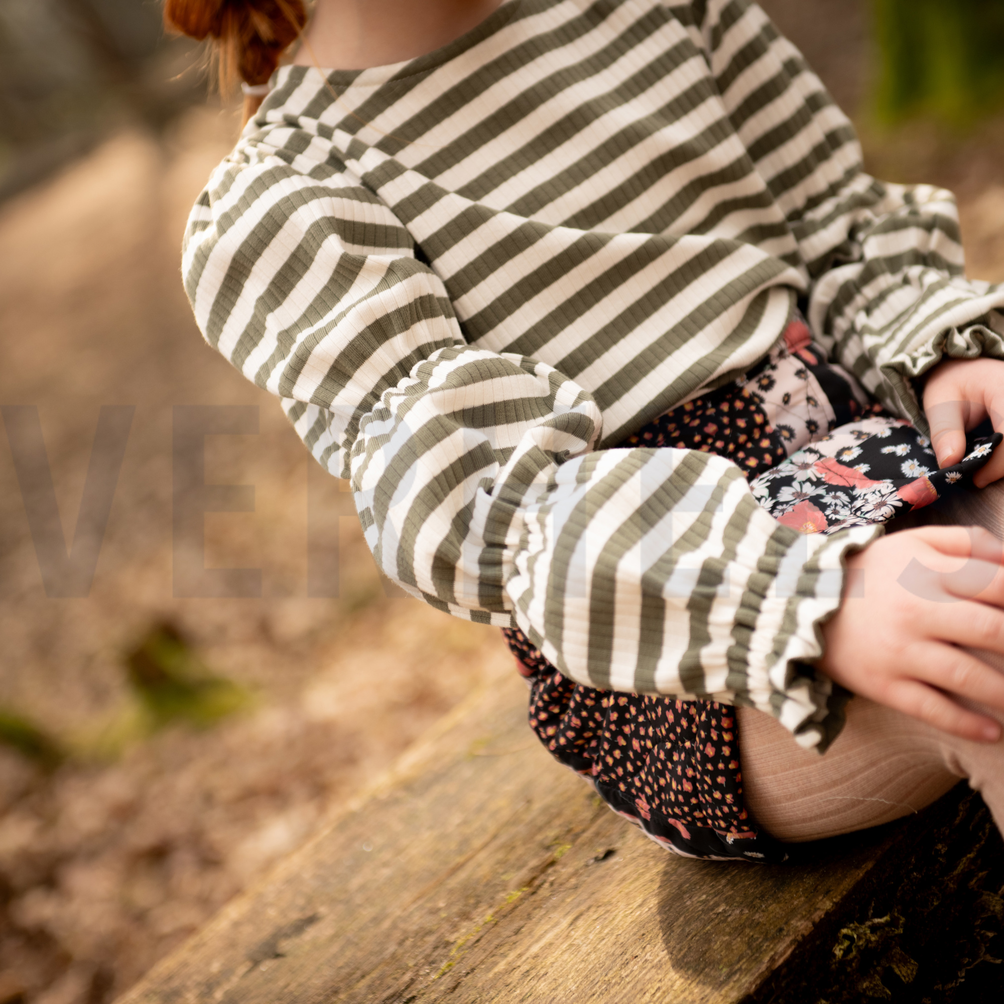 RIPPEN GARNGEFÄRBT STREIFEN MARINEBLAU/ECRU (high resolution) #6