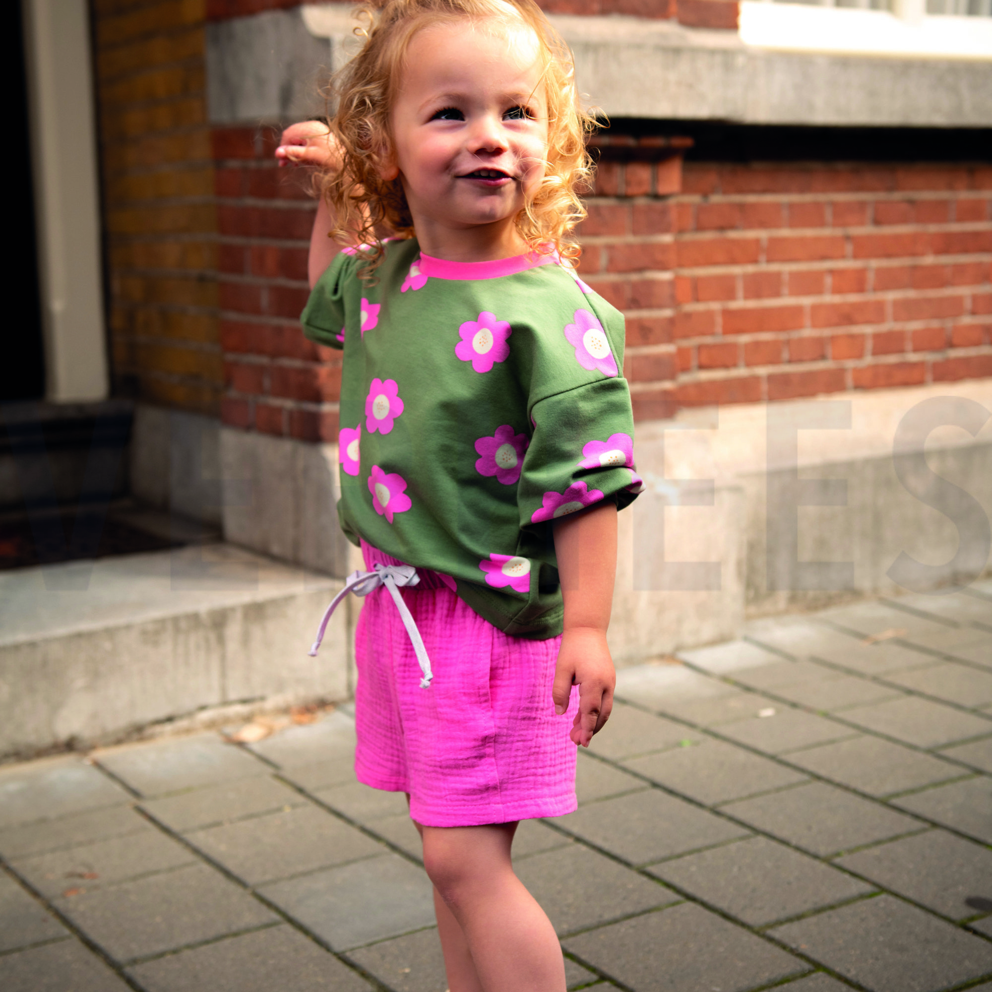 FRENCH TERRY GROTE BLOEMEN BRONS (high resolution) #6