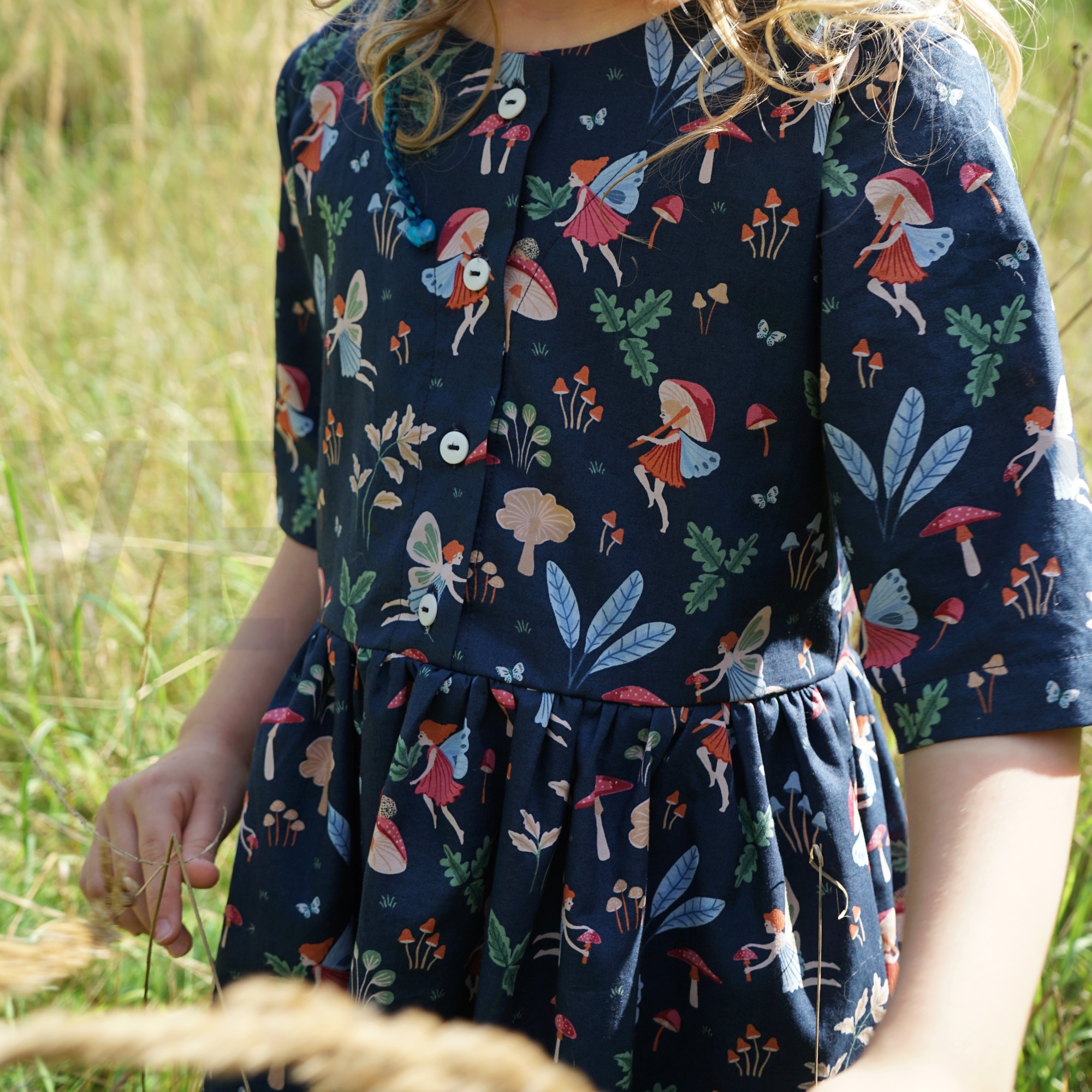 FINE POPLIN FAIRYTALES BURGUNDY (high resolution) #6