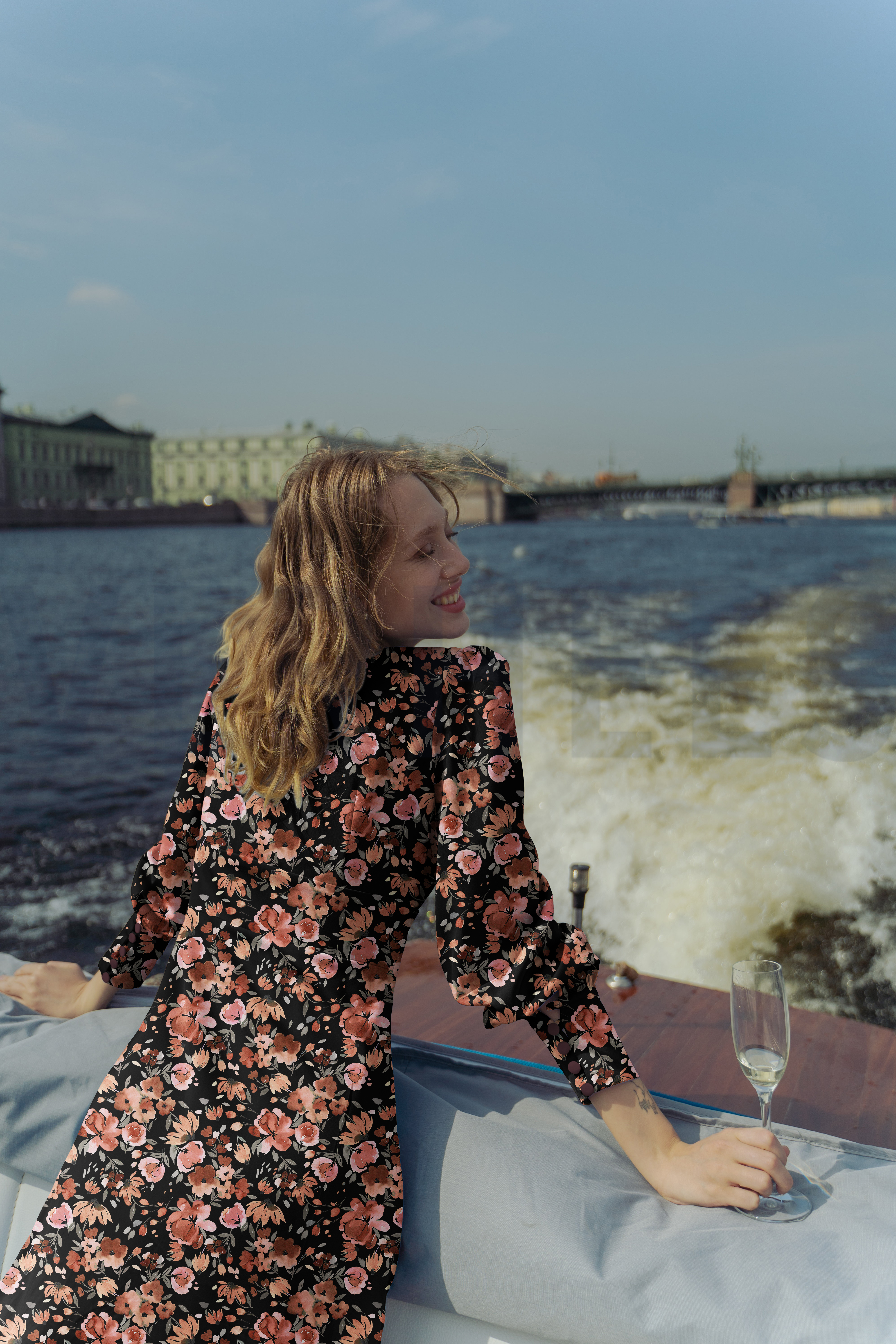VISCOSE LUREX DIGITAAL BLOEMEN ZWART #7
