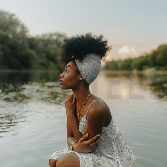 VISKOSE RADIANCE DIGITAL BLÄTTER GRÜN/GOLD #7