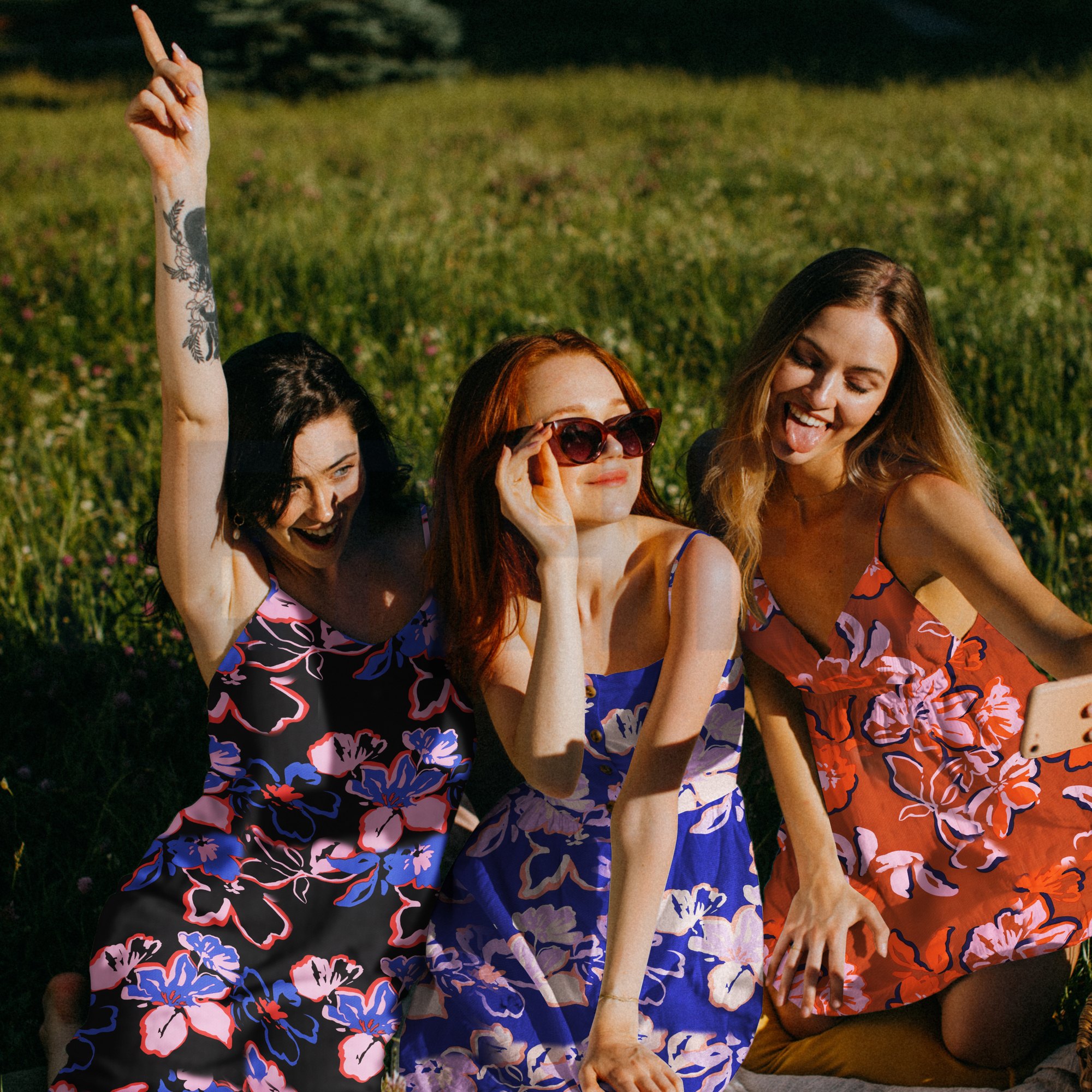 LENZING™ ECOVERO™ FLOWERS BLACK (high resolution) #7