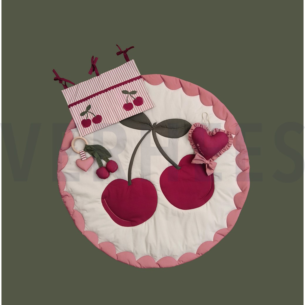 FEIN GEWEBTE BAUMWOLLPOPELINE DIGITAL KIRSCHEN SPIELMATTEN PANEL MAUVE #7